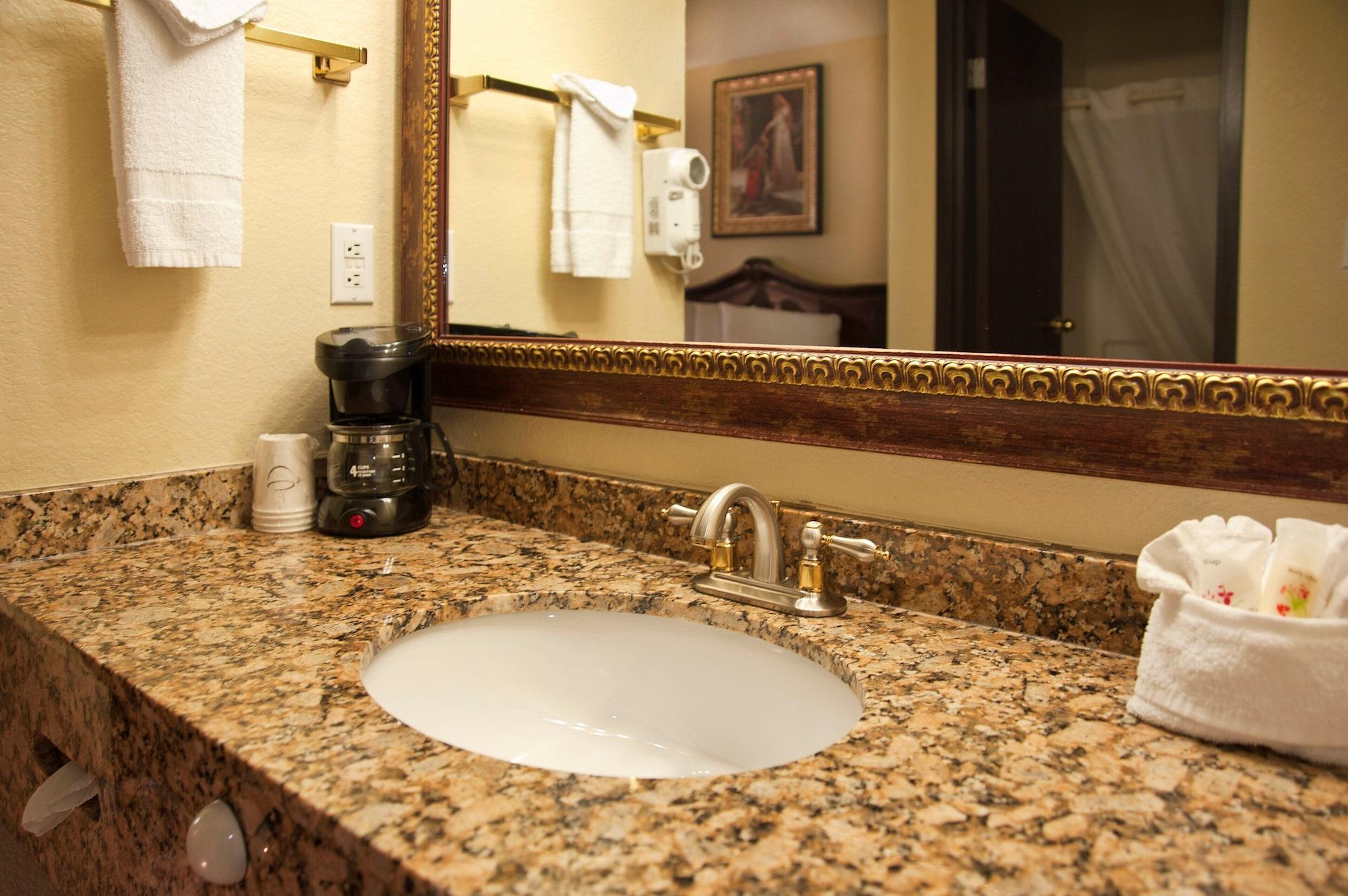 The Stone Castle Hotel & Conference Center Branson Exteriér fotografie